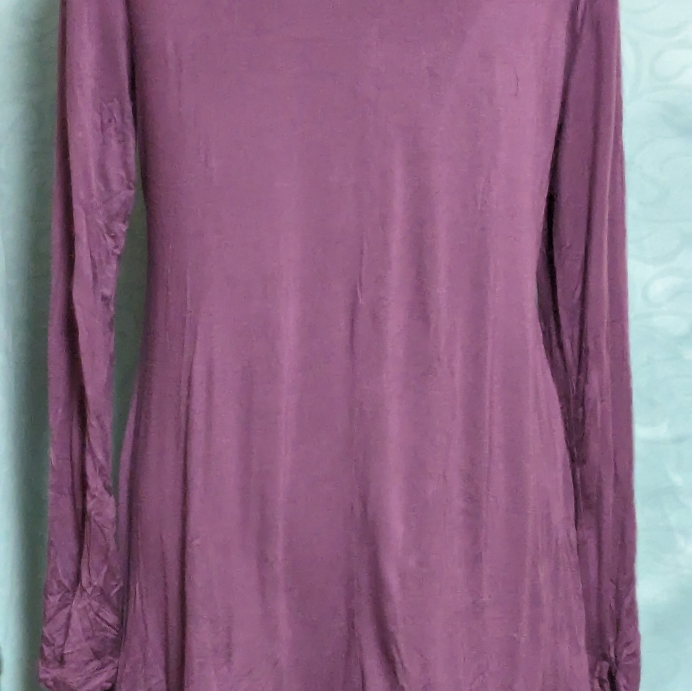 LOGO Top w/ Eyelet Lace Border